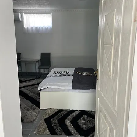 Adel Apartman Kisujszallas Kültér fotó