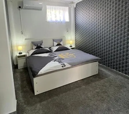 Adel Apartman Kisujszallas Kültér fotó