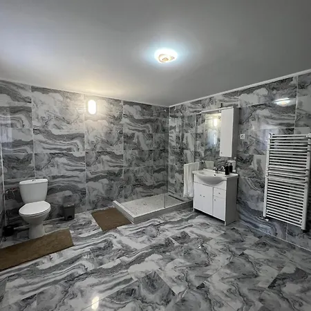 Adel Apartman Kisujszallas Kültér fotó