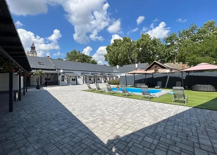 Adel Apartman
