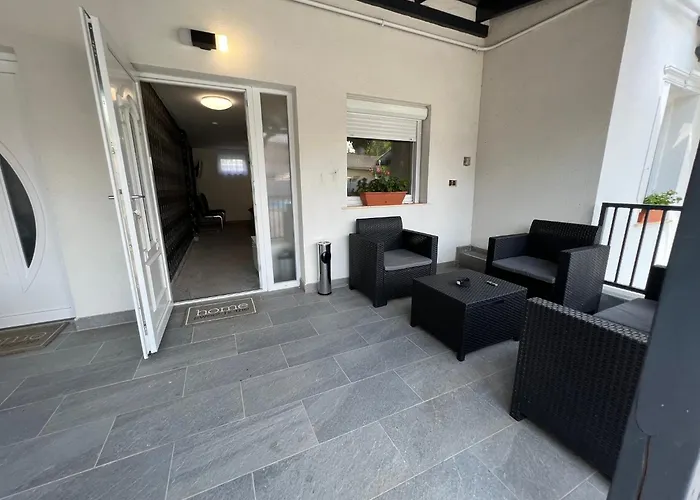 Adel Apartman