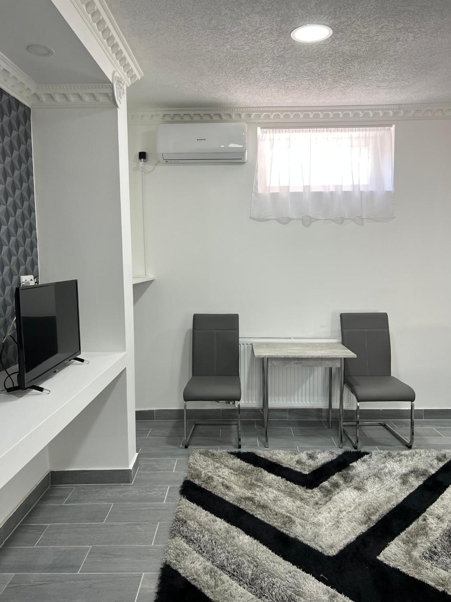 Apartment Adel
